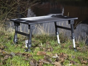 NGT Bivvy Table Dynamic, nagyméretű sátorasztal, tárolótáskával