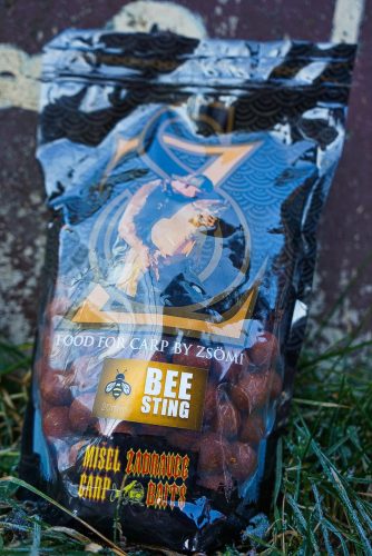 Zsömi Carp Food bojli 24mm 1kg Bee Sting (Méhcsípés)